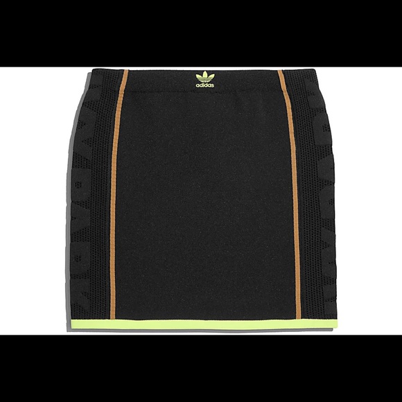 IVY PARK Dresses & Skirts - Adidas ivy park skirt, new with tag